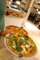 Pizza Vino Puglia food