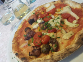 Pizzeria Delfino Trieste food