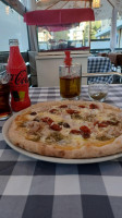 Pizzeria Pucceria Mejana food