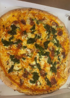 Lady Pizza Di Azeem Babur food