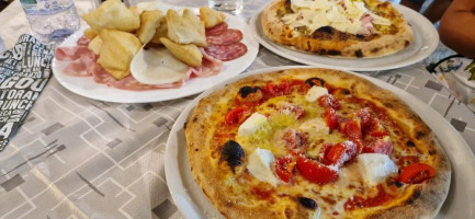 La Lampara Pizzeria food