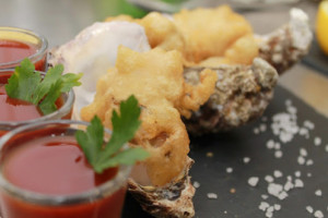 The Oyster Pearl food