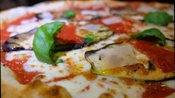 Pizzeria Per Asporto Tonino Pizza Treviso food