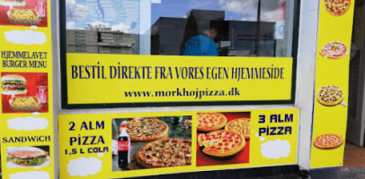 Moerkhoej Pizzaria food
