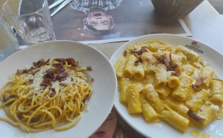 Da Cacio E Pepe food