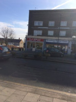 T&j Kelly Pie And Mash outside