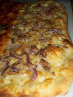 Pizza Giulia Ristobar food