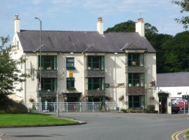 The Anglesey Arms outside