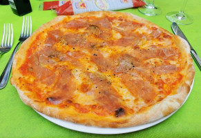 Trattoria Pizzeria Da Sara food