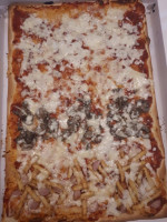 Pizzeria La Voglia Matta food