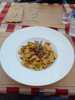 Pellegrino Fermata S. Francesco Lucca food