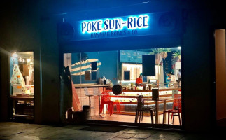 Poke Sun Rice Corso Fogazzaro outside