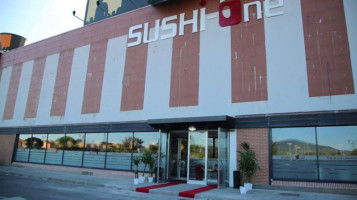 Sushi-one outside