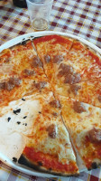 Pizza Nella Piazza food