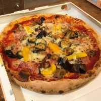 Pizzeria Mondo Moderno food