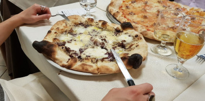 Pizzeria Da Luca food