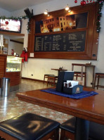 Caffe' Garibaldi inside