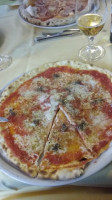 Pizzeria Eporediese food