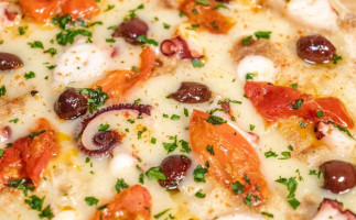 Pizzeria Lainate Pizza Mzmtr Cotta Su Pietra food