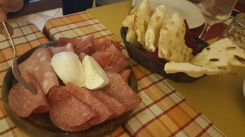 Core De Roma food