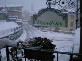 Pizzeria Trattoria Giardino outside