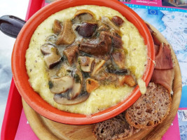 Le Foyer La Thuile food