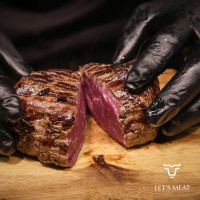 Let's Meat To La Perla Del Porto food