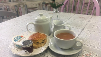 Lilly Kings Tea Room food