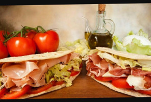 Piadineria Artigianale Le Due More food