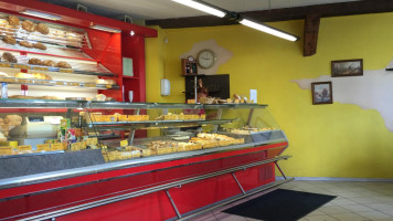 Loiri Nunne Bakery Pastry Shop inside