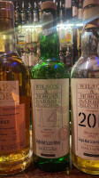 Irish Pub Mulligans Whisky food