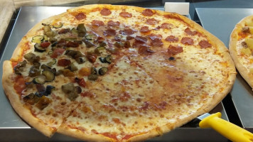 Parco Pizza Di Xhahysa Klajdi food