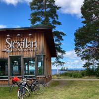 Sjoevillan outside