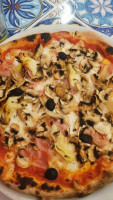 Vittorio Emanuele Pizzeria food