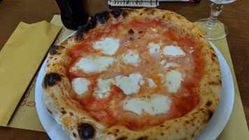 L'antico Pozzo Pizzeria Rosticceria food