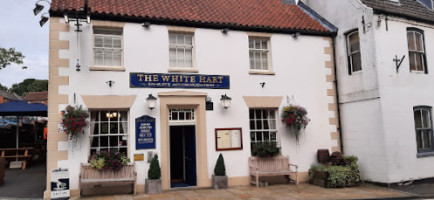 The White Hart Pub outside