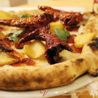 Pizzeria Vesuvio food