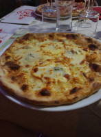 Pizzeria E Panigacceria La Tana Nel Bosco food