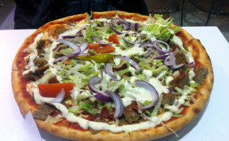Hela Pizza Kebab food