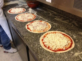C'è Pizza Per Te Monza food