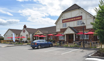 Middlemarch Farm, Dining Carvery outside