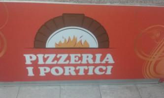 Pizzeria I Portici food