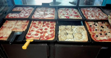 Pizzeria Punto Fisso food