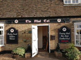 The Mad Cat Inn outside