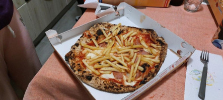 7si Pizzeria food
