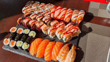 Sushi Fortuna food