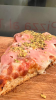 Pizzeria Il Trancio Rosso Di Grattoggi Claudio food