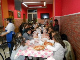 Pizzeria Mad In Sud food