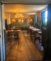 The Foresters - Hampton Wick food