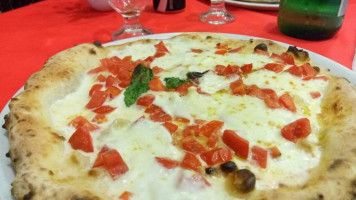 Pizzeria Da Mario E Figli food
